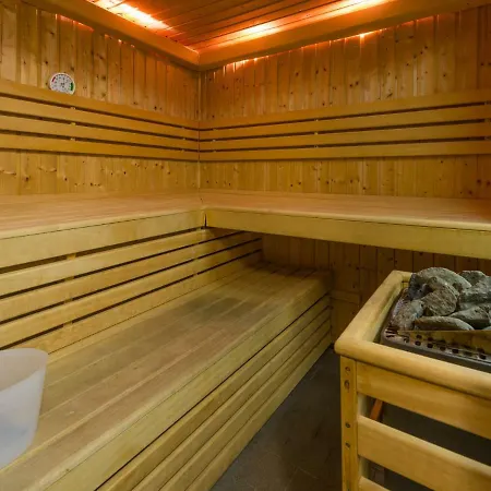Spacious Holiday In Niederlandenbeck With Sauna *